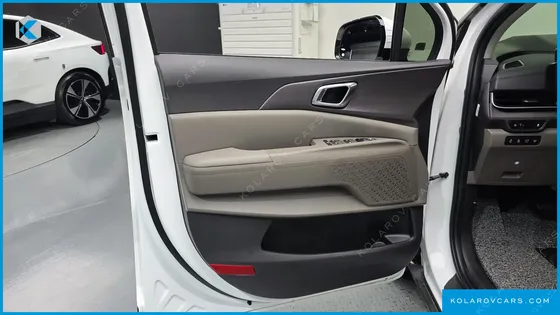 KIA CARNIVAL HEV 9SEATER NOBLESS