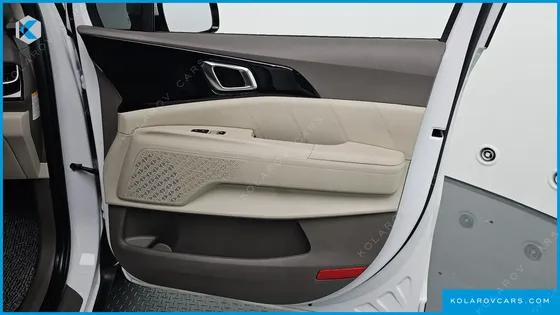 KIA CARNIVAL HEV 9SEATER SIGNATURE