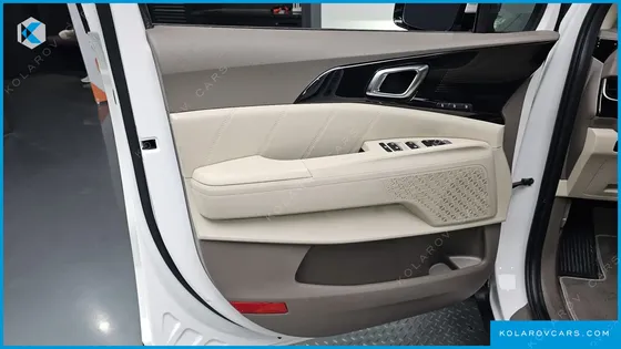 KIA CARNIVAL HEV 9SEATER SIGNATURE