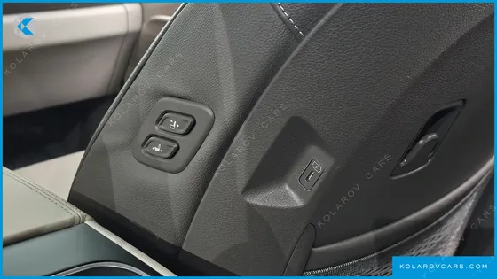 KIA CARNIVAL HEV 9SEATER SIGNATURE