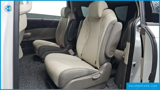 KIA CARNIVAL HEV 9SEATER SIGNATURE
