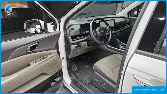 KIA CARNIVAL DIESEL 7-SEATER NOBLESSE