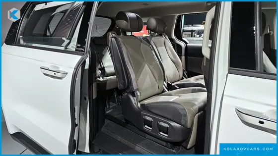 KIA CARNIVAL DIESEL 7-SEATER NOBLESSE