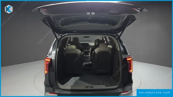 KIA CARNIVAL GASOLINE 9-SEATER SIGNATURE