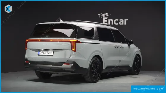 KIA CARNIVAL GASOLINE 7-SEATER GRAVITY
