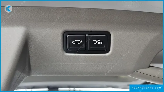 KIA CARNIVAL GASOLINE 7-SEATER GRAVITY