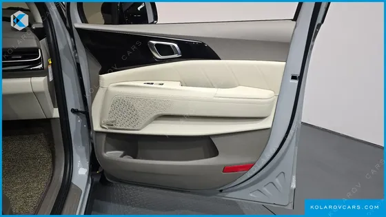 KIA CARNIVAL HEV 9SEATER GRAVITY