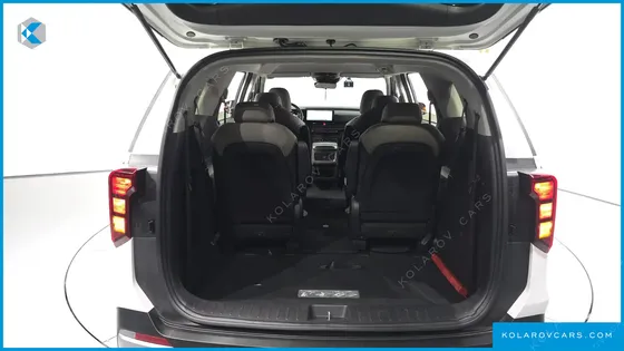 KIA CARNIVAL DIESEL 9-SEATER PRESTIGE