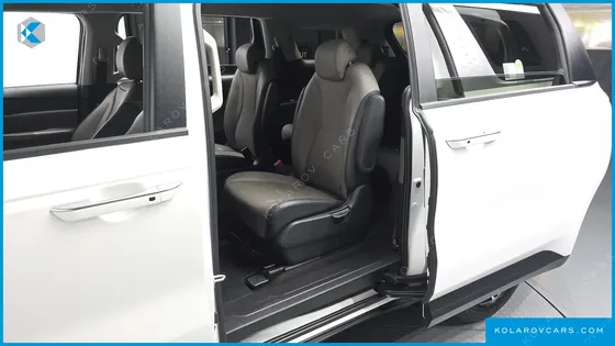 KIA CARNIVAL DIESEL 9-SEATER PRESTIGE