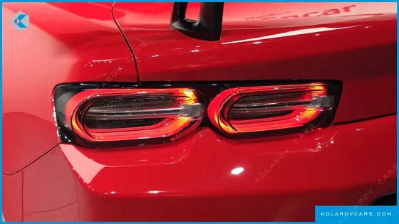 CHEVROLET (GM DAEWOO) CAMARO SS 6.2 V8 VOLCANO RED