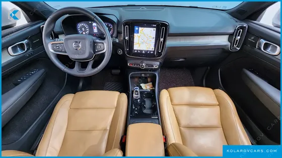 VOLVO XC40 T4 INSCRIPTION