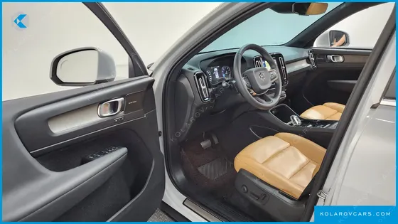 VOLVO XC40 T4 INSCRIPTION