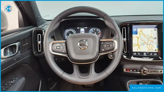 VOLVO XC40 T4 INSCRIPTION