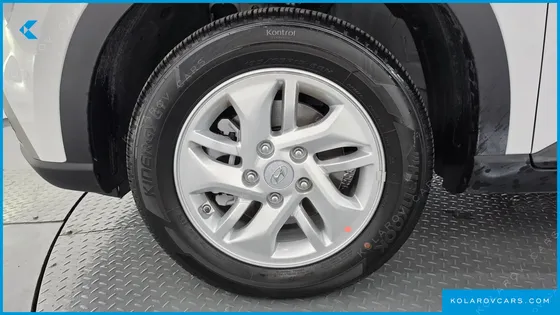 HYUNDAI VENUE 1,6 PREMIUM