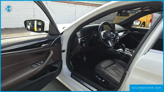 BMW 5 SERIES 530E M SPORT
