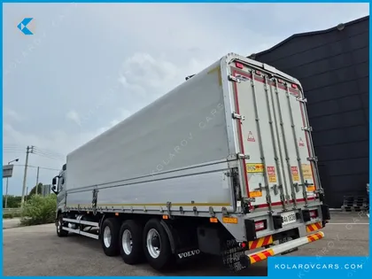 VOLVO CARGO TRUCK 8X4