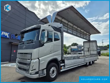 VOLVO CARGO TRUCK 8X4