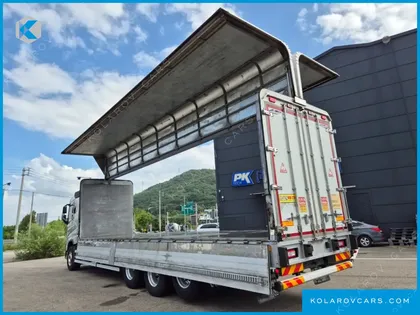 VOLVO CARGO TRUCK 8X4