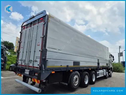 VOLVO CARGO TRUCK 10X4
