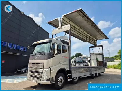 VOLVO CARGO TRUCK 10X4