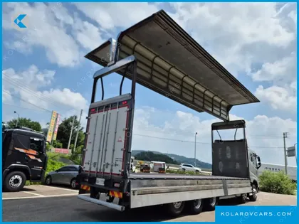 VOLVO CARGO TRUCK 10X4
