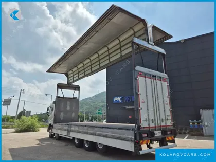 VOLVO CARGO TRUCK 10X4