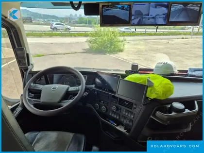 VOLVO CARGO TRUCK 10X4