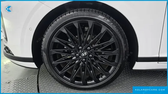 HYUNDAI GRANDEUR CALLIGRAPHY