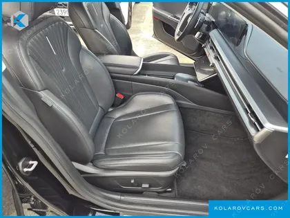 HYUNDAI GRANDEUR PREMIUM