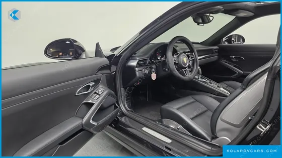 PORSCHE 911 CARRERA 4