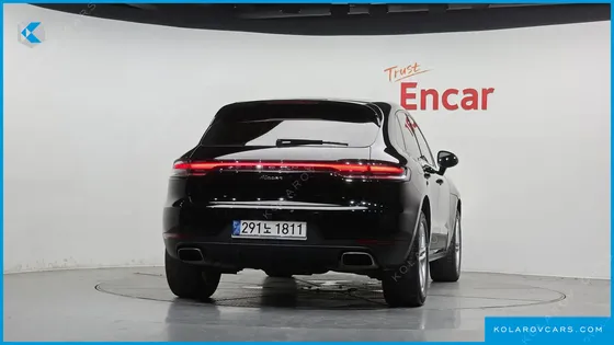 PORSCHE MACAN 2.0