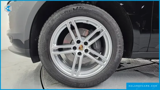 PORSCHE MACAN 2.0