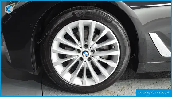 BMW 5 SERIES 520I LUXURY