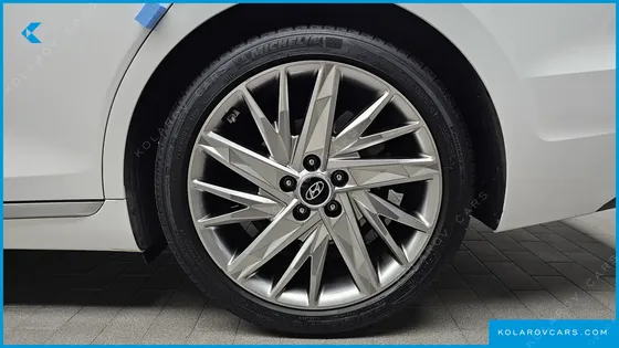 HYUNDAI GRANDEUR 2.5