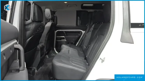 LAND ROVER DEFENDER 110 D250 SE