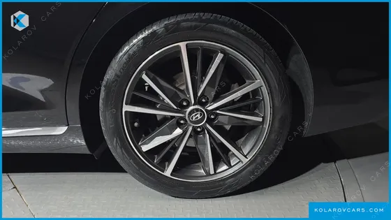 HYUNDAI GRANDEUR 3.0 LPI RENT CAR