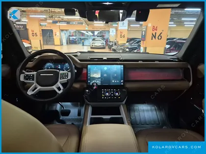 LAND ROVER DEFENDER 110 D300 X-DYNAMIC HSE