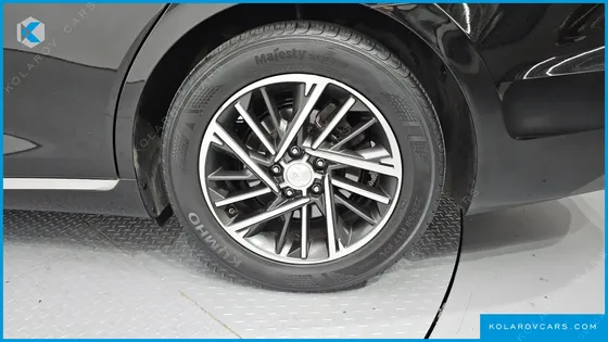 HYUNDAI GRANDEUR 3.0 LPI RENT CAR