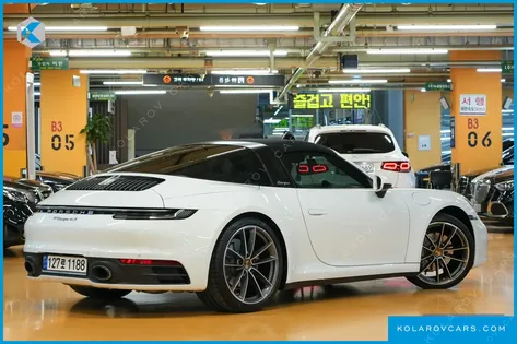 PORSCHE 911 TARGA 4