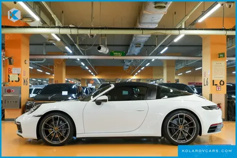 PORSCHE 911 TARGA 4