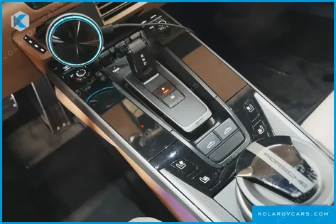PORSCHE 911 TARGA 4