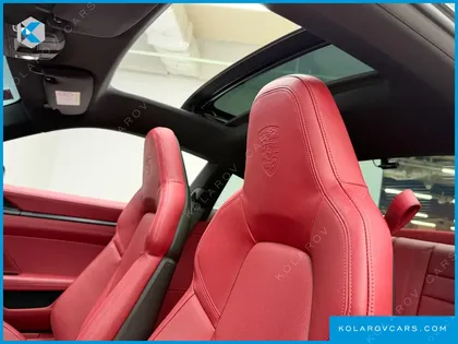PORSCHE 911 CARRERA 4 GTS