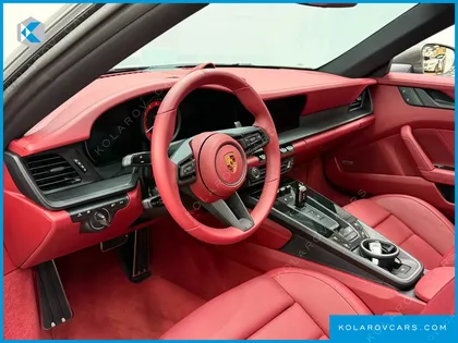PORSCHE 911 CARRERA 4 GTS