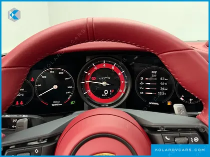 PORSCHE 911 CARRERA 4 GTS
