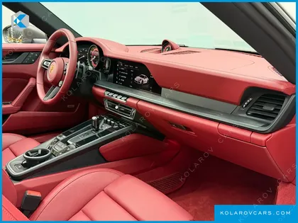PORSCHE 911 CARRERA 4 GTS