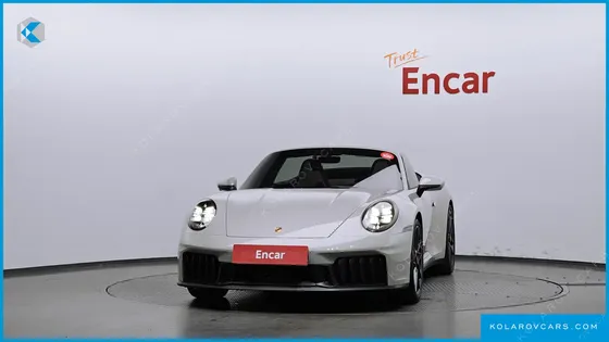 PORSCHE 911 CARRERA 4 GTS CABRIOLET