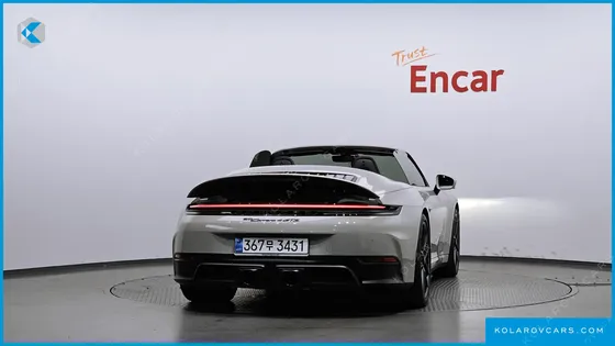 PORSCHE 911 CARRERA 4 GTS CABRIOLET