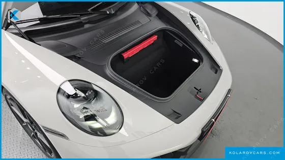 PORSCHE 911 CARRERA 4 GTS CABRIOLET
