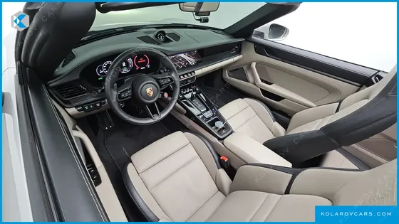 PORSCHE 911 CARRERA 4 GTS CABRIOLET