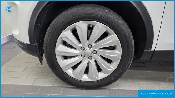 LAND ROVER DISCOVERY SPORT D180 SE